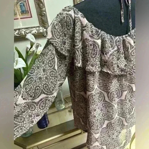 BELLE & SKYE RUFFLE COLD SHOULDER SHEER SLEEVE HALTER SUMMER BLOUSE SIZE 1X 💗 - Picture 2 of 10